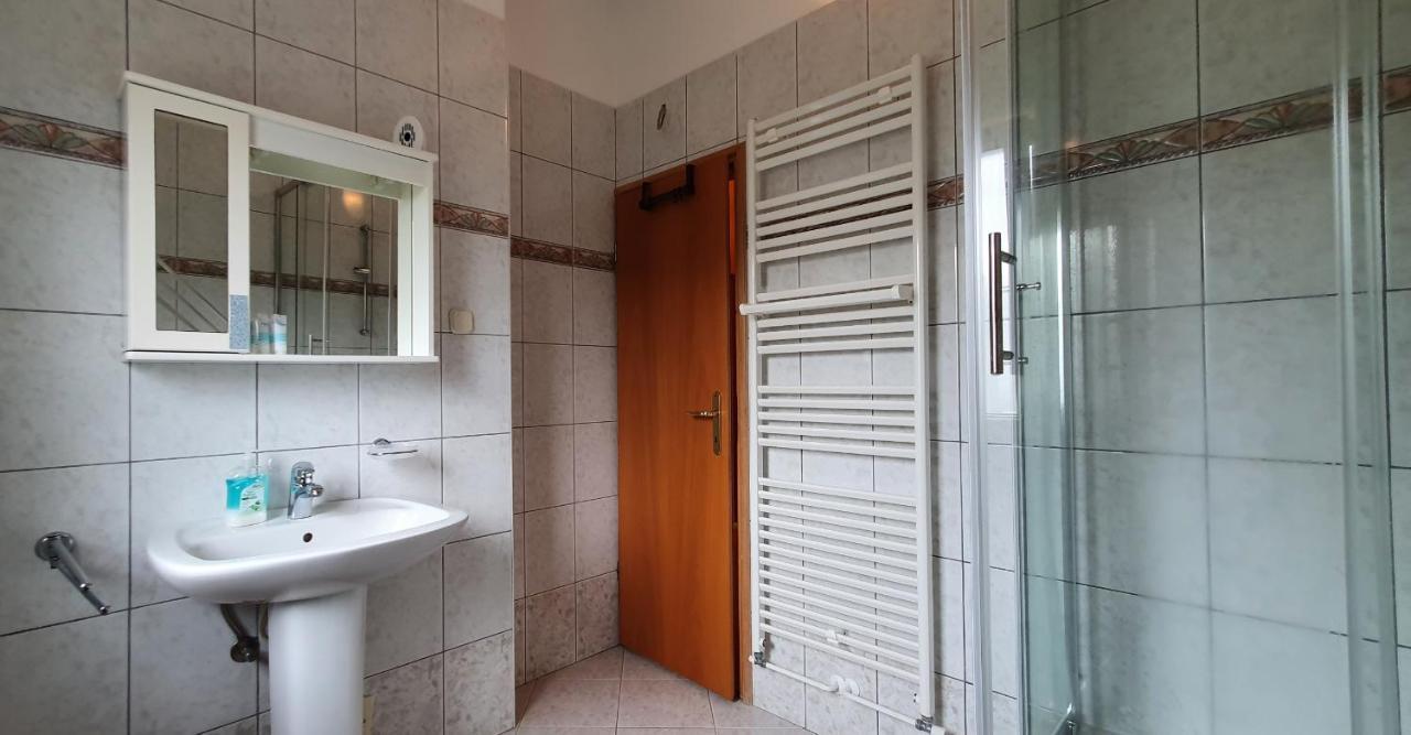 Juli No3 & No4 Apartment Mugeba Ngoại thất bức ảnh