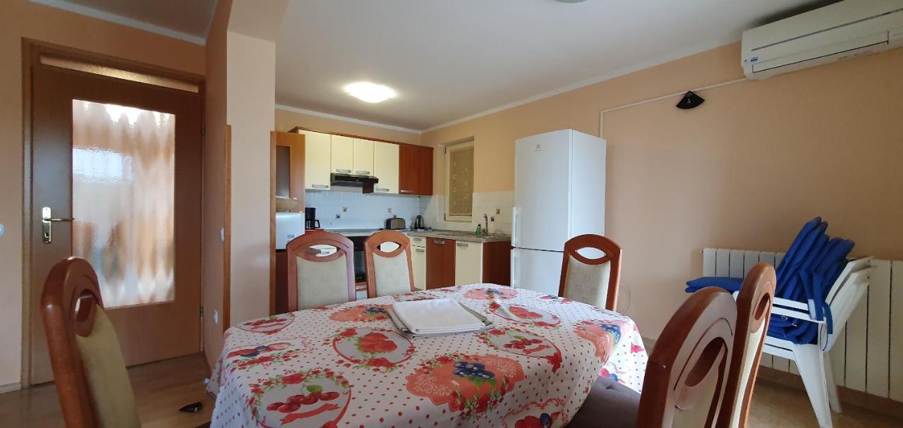 Juli No3 & No4 Apartment Mugeba Ngoại thất bức ảnh